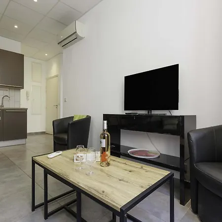 Aout 11 Apartmán Cannes